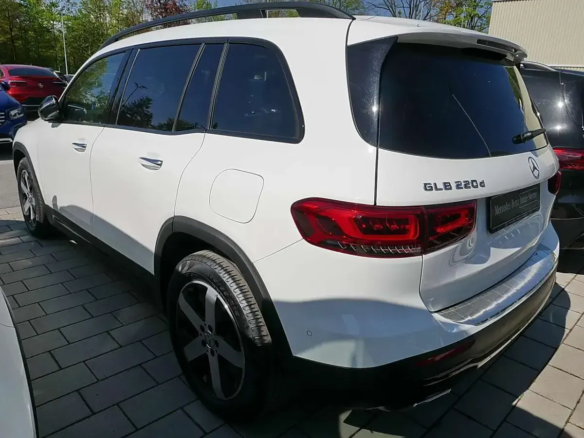 Gebraucht Mercedes GLB220 Progressive 190 PS (139 kW) 2023 Weiß SUV