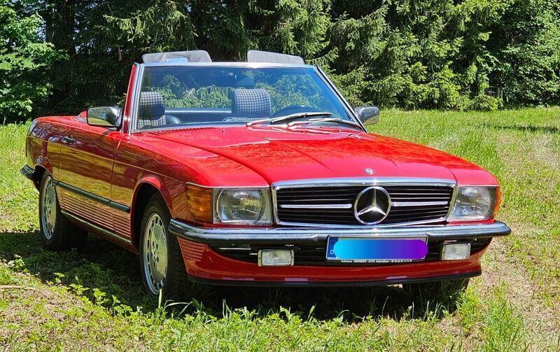 Rot Gebraucht 1986 Mercedes SL300 Cabrio | 39.500 € - Bild 1/4
