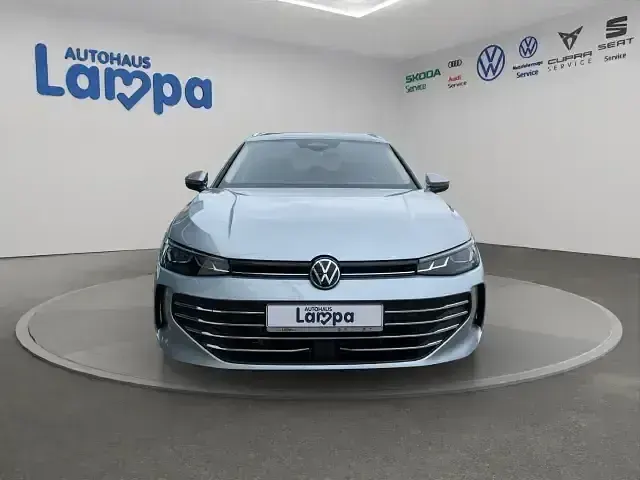 Gebraucht VW Passat Business 150 PS (110 kW) 2025 Silber Kombi