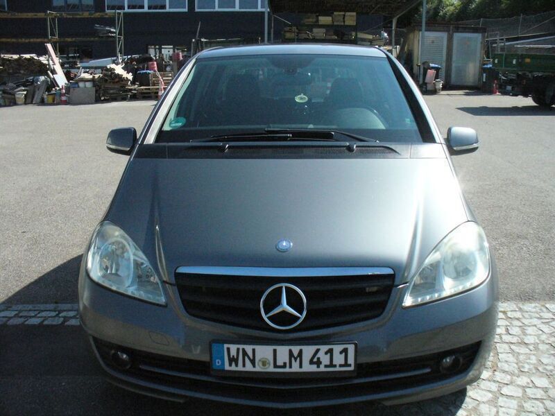 Grau Gebraucht 2009 Mercedes A160 Van / Kleinbus | 3.500 € (Fairer Preis) - Bild 1/4