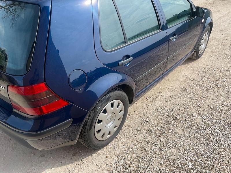 Gebraucht VW Golf IV Edition 116 PS (85 kW) 2000 Blau Limousine