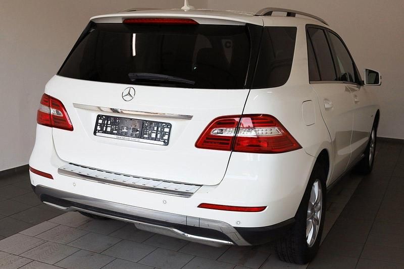 Gebraucht Mercedes ML250 204 PS (150 kW) 2012 Weiß SUV