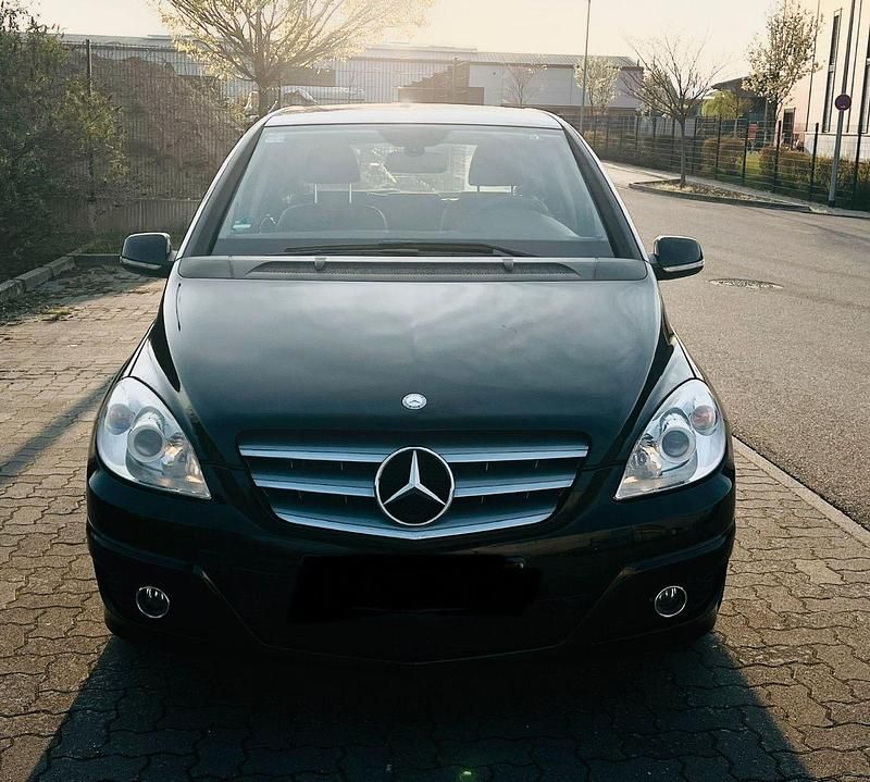 Gebraucht Mercedes B170 116 PS (85 kW) 2008 Schwarz Van / Kleinbus