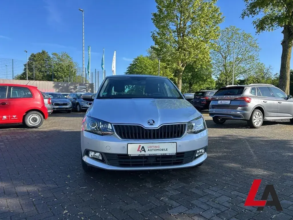 Gebraucht Skoda Fabia Joy 75 PS (55 kW) 2016 Silber Limousine