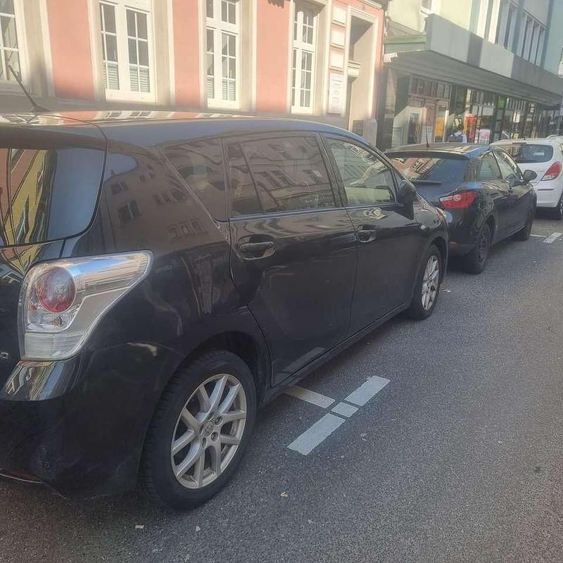 Gebraucht Toyota Verso Life 147 PS (108 kW) 2013 Van / Kleinbus