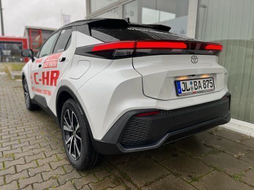 Gebraucht Toyota C-HR Team 140 PS (102 kW) 2023 Weiß SUV