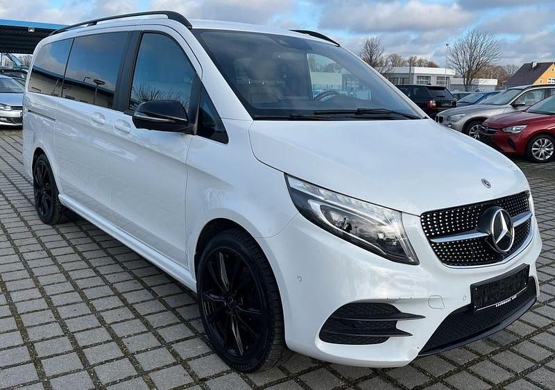 Weiß Gebraucht 2021 Mercedes V300 AMG Van / Kleinbus | 47.250 € (Fairer Preis) - Bild 1/4