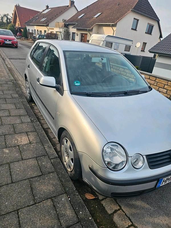 Gebraucht VW Polo 60 PS (44 kW) 2003 Silber Kleinwagen