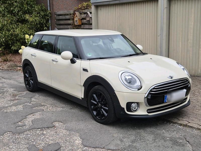 Weiß Gebraucht 2017 Mini Cooper Clubman Kombi | 14.200 € (Fairer Preis) - Bild 1/4