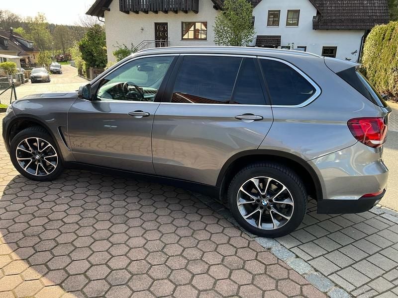 Gebraucht BMW X5 Performance 231 PS (169 kW) 2018 Grau SUV