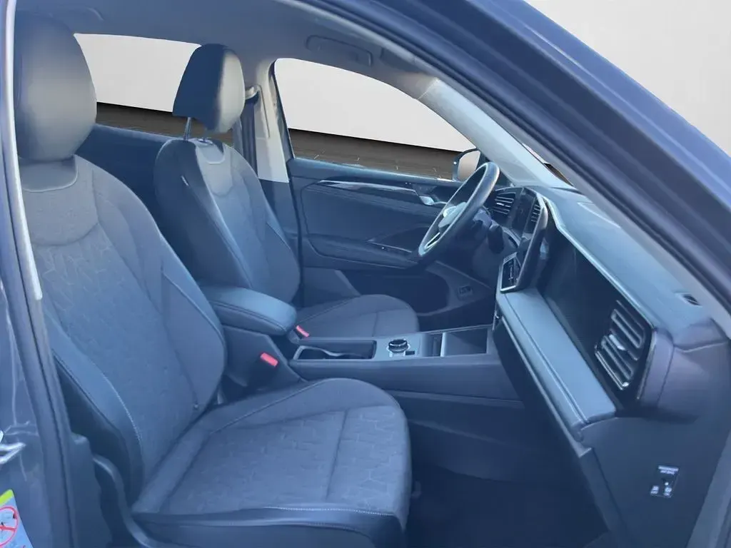 Gebraucht VW Tiguan Pro 150 PS (110 kW) 2025 Delfingrau metallic (metallic) SUV
