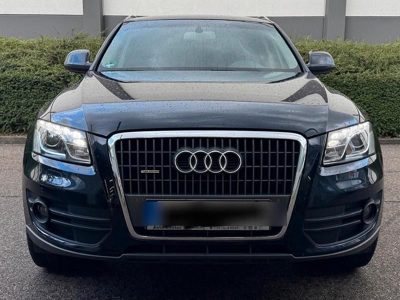 Blau Gebraucht 2010 Audi Q5 SUV | 12.900 € (Etwas zu teuer) - Bild 1/4