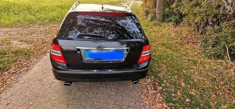 Gebraucht Mercedes C320 224 PS (164 kW) 2007 Schwarz Kombi