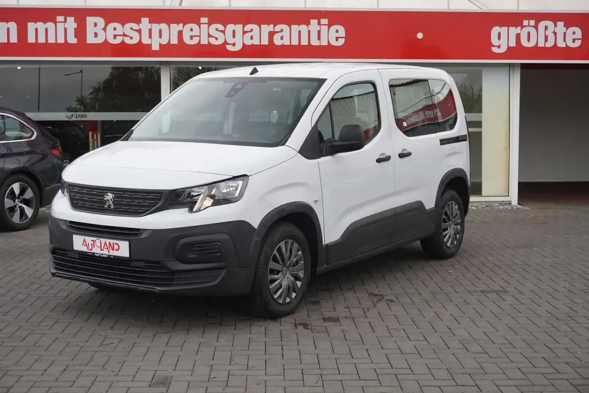 Gebraucht Peugeot Rifter 110 PS (80 kW) 2022 Weiß Van / Kleinbus