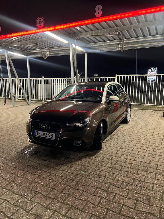 Gebraucht Audi A1 Sport 122 PS (89 kW) 2013 Braun Kleinwagen