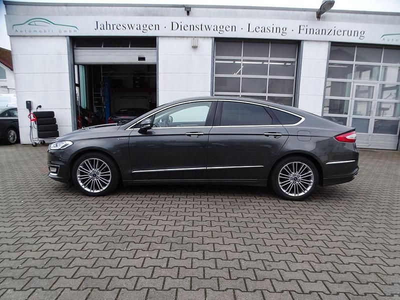 Gebraucht Ford Mondeo Vignale 203 PS (149 kW) 2017 Grau Limousine