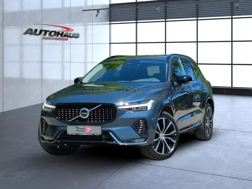 Gebraucht Volvo XC60 Plus 250 PS (183 kW) 2025 Denim blue (metallic) SUV