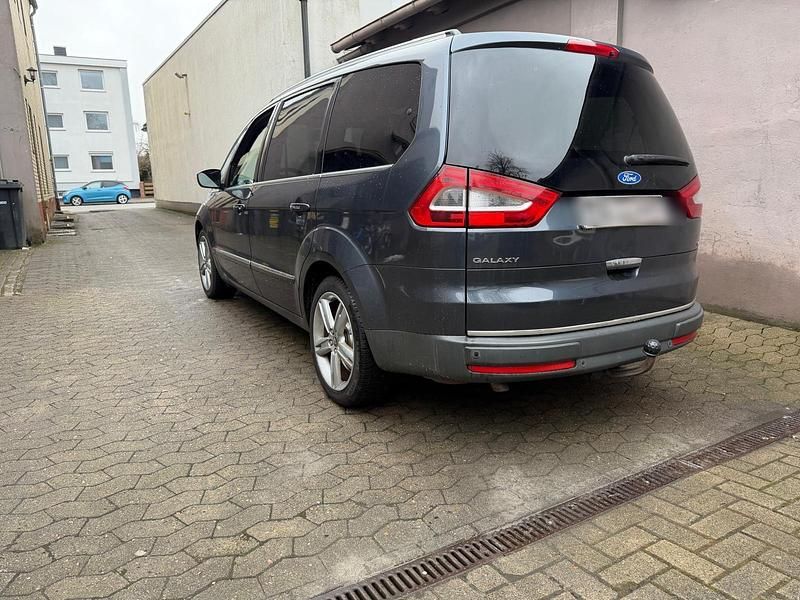 Gebraucht Ford Galaxy 160 PS (117 kW) 2010 Schwarz Van / Kleinbus