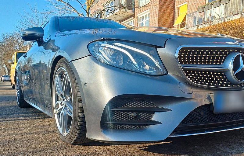Gebraucht Mercedes E200 AMG 184 PS (135 kW) 2019 Grau Coupé
