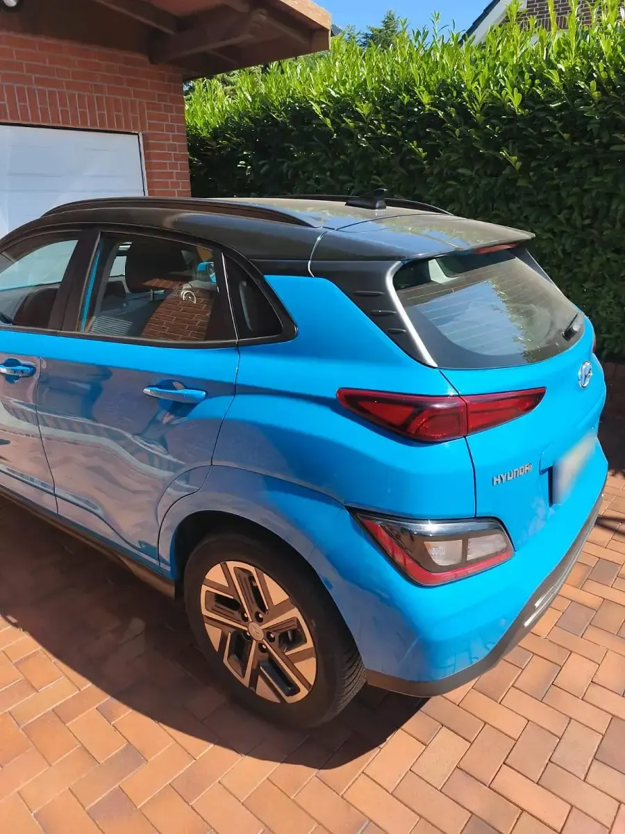Gebraucht Hyundai Kona 100 kW (136 PS) 2022 Blau SUV