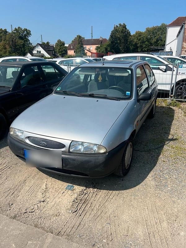 Silber Gebraucht 1996 Ford Fiesta Kleinwagen | 600 € (Guter Preis) - Bild 1/4