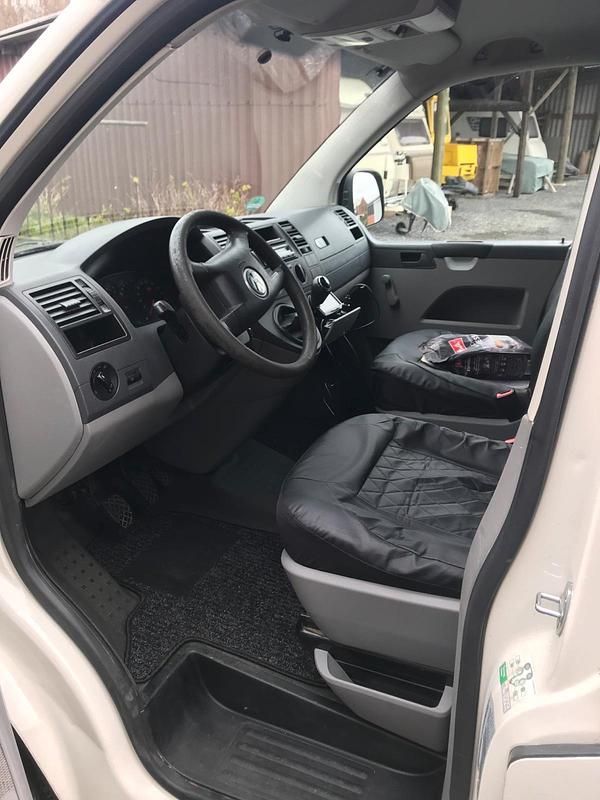 Second-hand VW T5 102 CP (75 kW) 2006 Alb Van