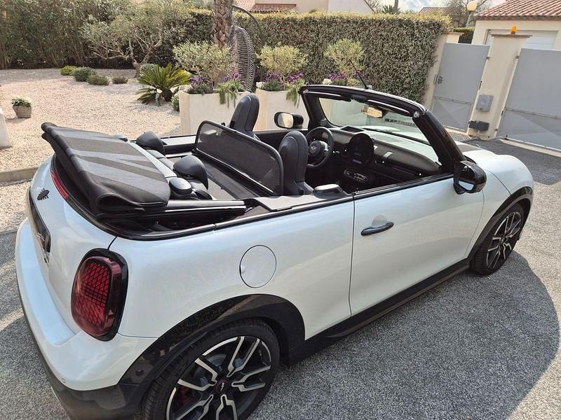 Gebraucht Mini John Cooper Works Cabriolet 231 PS (169 kW) 2026 Weiß Cabrio