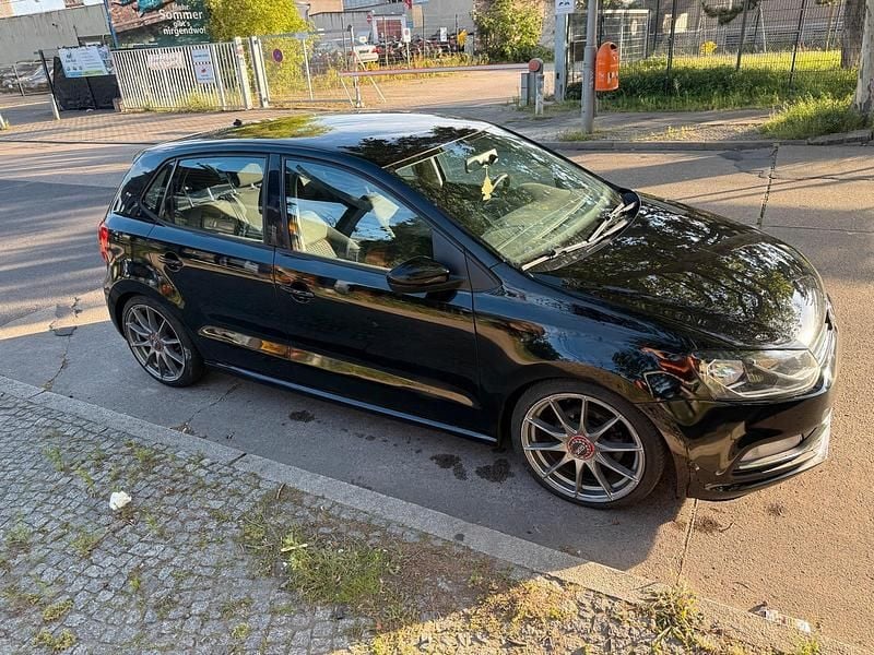Schwarz Gebraucht 2015 VW Polo Kleinwagen | 7.100 € (Guter Preis) - Bild 1/4