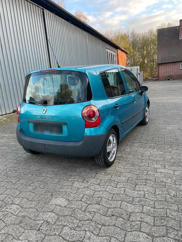 Second-hand Renault Modus 75 CP (55 kW) 2004 Albastru Monovolum