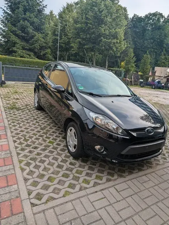 Gebraucht Ford Fiesta Trend 82 PS (60 kW) 2012 Schwarz Kleinwagen
