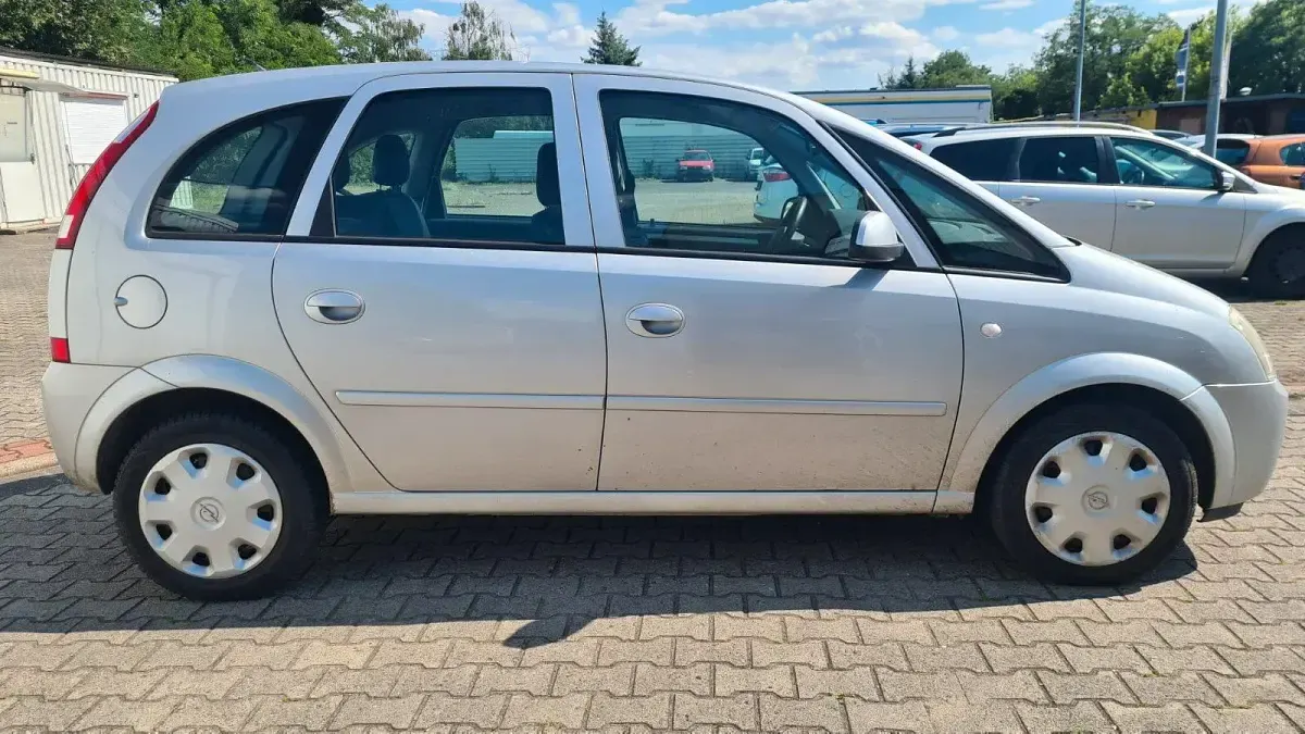 Gebraucht Opel Meriva 101 PS (74 kW) 2005 Silber Van / Kleinbus