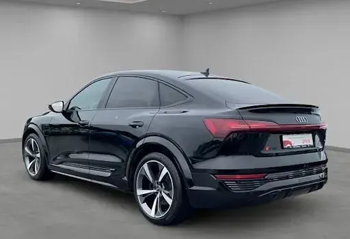 Gebraucht Audi SQ8 Sportback e-tron Comfort 369 kW (503 PS) 2023 Schwarz SUV