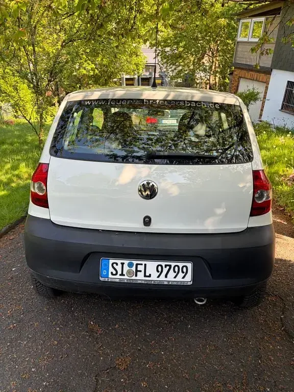 Używany VW Fox 54 KM (39 kW) 2009 Biały Hatchback
