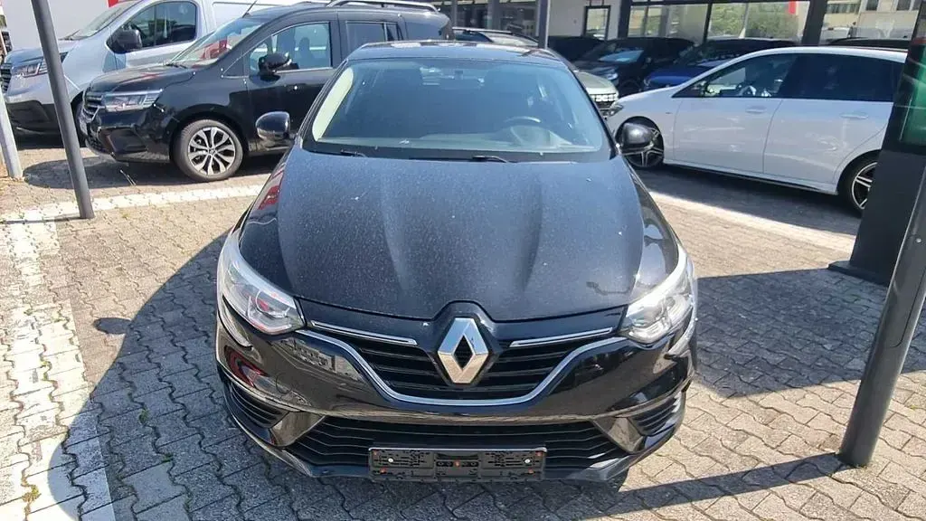Gebraucht Renault Mégane Life 116 PS (85 kW) 2019 Schwarz Limousine