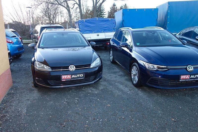 Schwarz Gebraucht 2014 VW Golf VII Highline Kombi | 4.990 € (Superpreis) - Bild 1/4