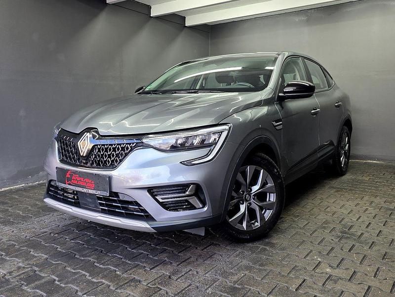 Grau Gebraucht 2024 Renault Arkana Evolution SUV | 22.990 € (Superpreis) - Bild 1/4