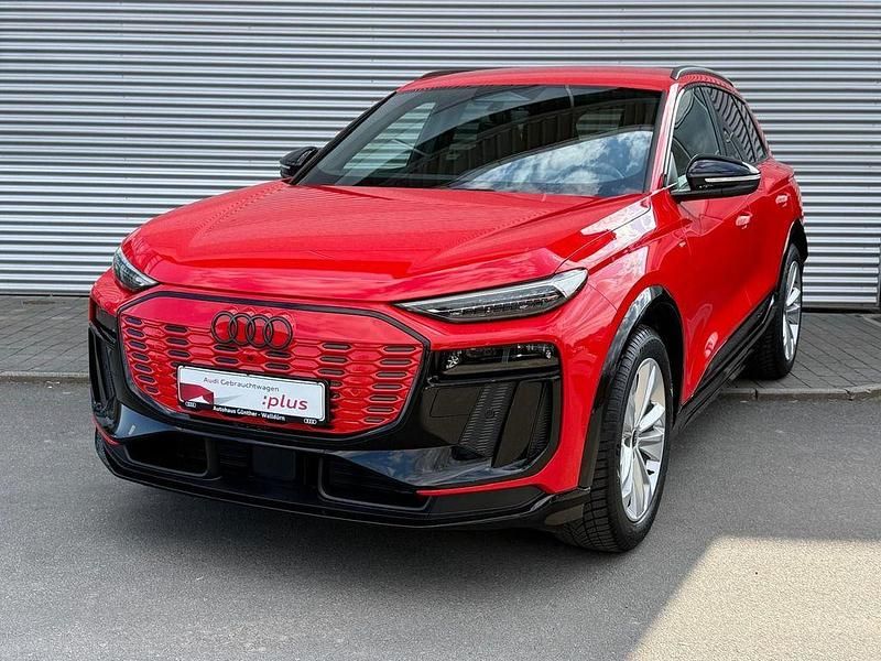 Gebraucht Audi Q6 e-tron S-Line 225 kW (306 PS) 2025 Rot SUV