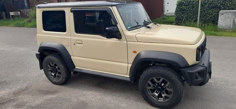 Beige Gebraucht 2019 Suzuki Jimny Comfort+ SUV | 29.500 € (Fairer Preis) - Bild 1/4