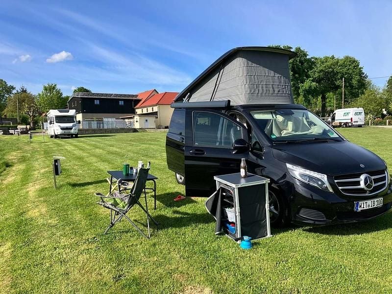 Schwarz Gebraucht 2019 Mercedes V250 Marco Polo Van / Kleinbus | 46.000 € (Superpreis) - Bild 1/4