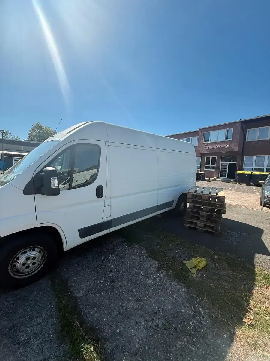 Gebraucht Peugeot Boxer 101 PS (74 kW) 2011 Weiß Van