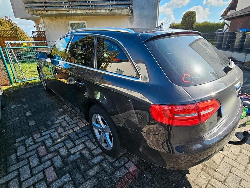 Gebraucht Audi A4 Ambiente 143 PS (105 kW) 2013 Grau Kombi