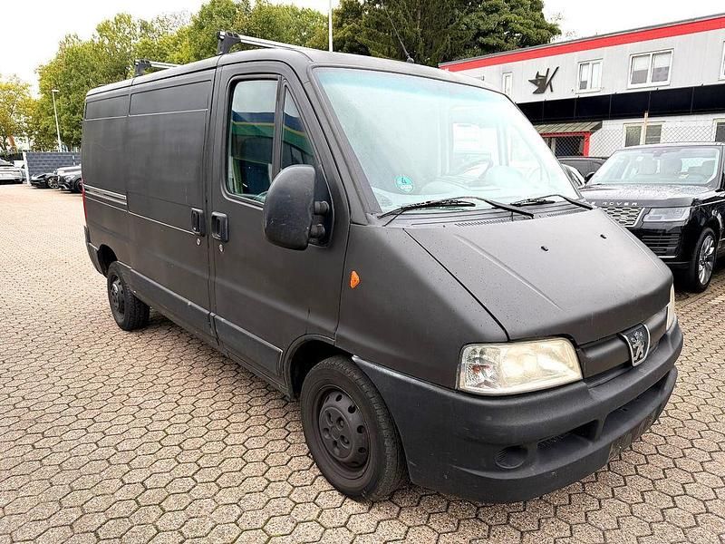 Schwarz Gebraucht 2004 Peugeot Boxer Van | 1.950 € - Bild 1/4