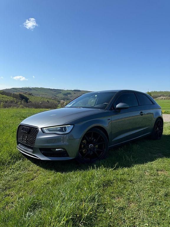 Gebraucht Audi A3 Attraction 150 PS (110 kW) 2013 Grau Limousine