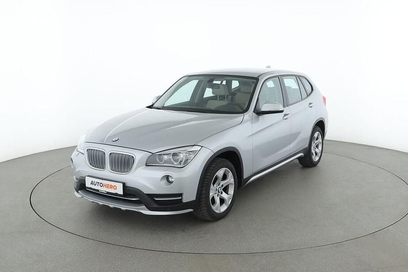 Grau Gebraucht 2014 BMW X1 SUV | 17.980 € (Teuer) - Bild 1/3