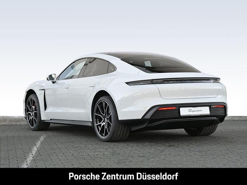 Second-hand Porsche Taycan 4S 439 kW (598 CP) 2024 Alb Berlinǎ