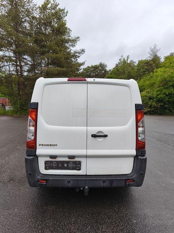 Gebraucht Peugeot Expert 128 PS (94 kW) 2014 Weiß Van