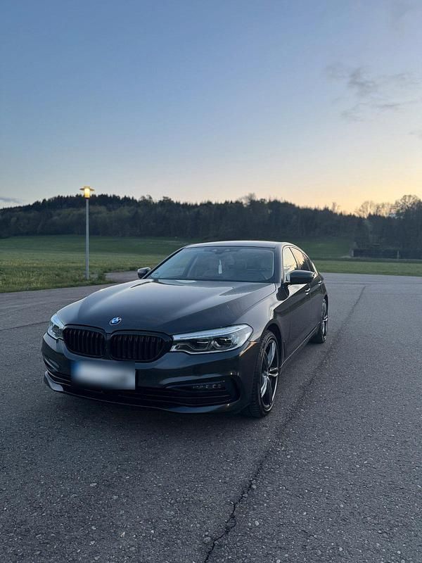 Gebraucht BMW 530 265 PS (194 kW) 2019 Grau Limousine