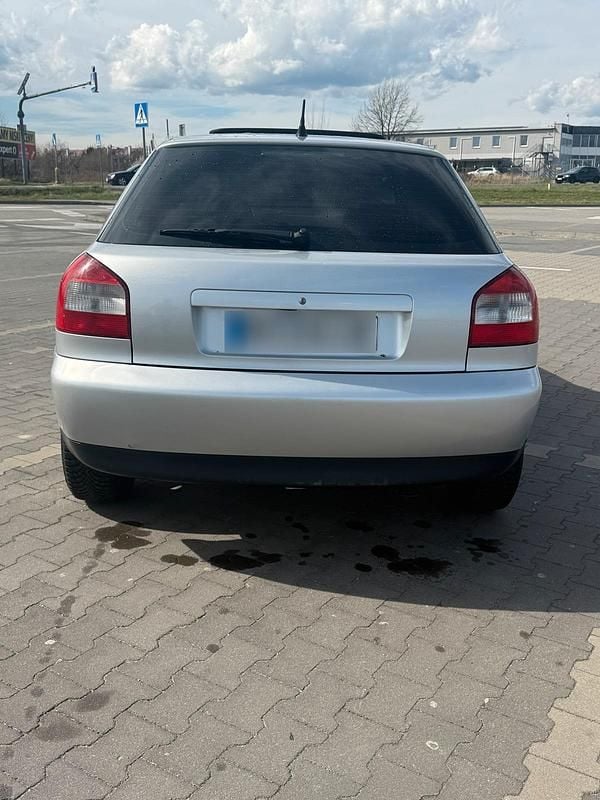 Second-hand Audi A3 131 CP (96 kW) 2001 Argintiu Hatchback