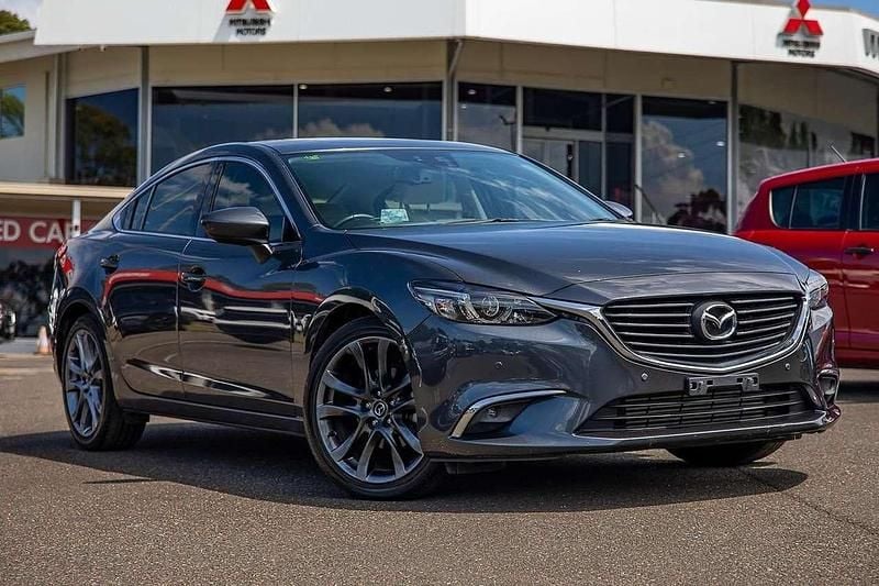 Grau Gebraucht 2017 Mazda 6 Nakama Limousine | 27.800 € - Bild 1/4