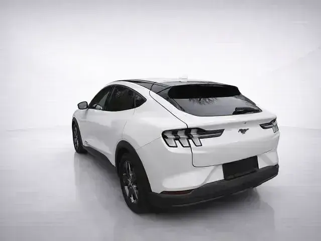 Usata Ford Mustang Mach-E Standard Range 197 kW (269 CV) 2022 Bianco SUV